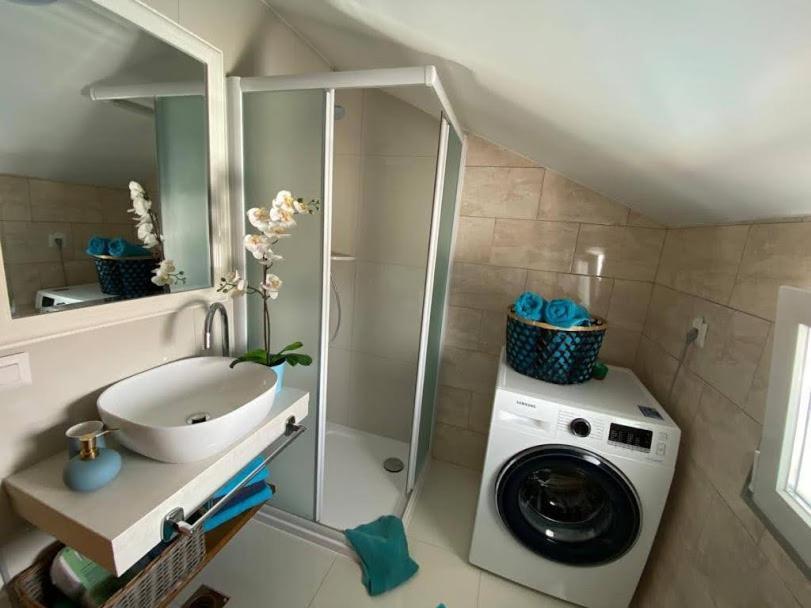 Deep Blue Apartment โปเรช ภายนอก รูปภาพ