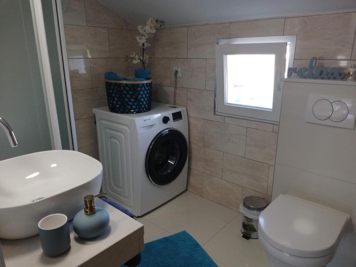 Deep Blue Apartment โปเรช ภายนอก รูปภาพ