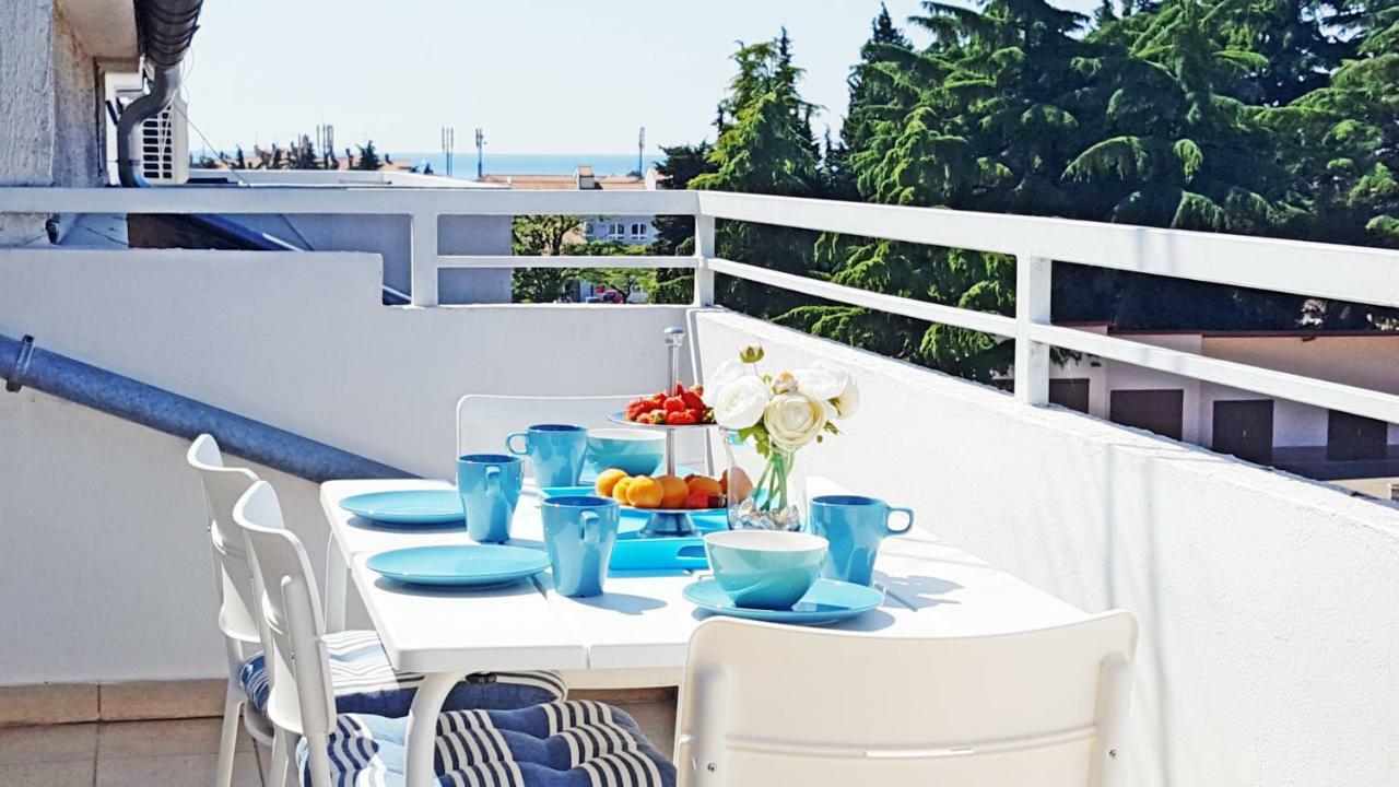 Deep Blue Apartment โปเรช ภายนอก รูปภาพ