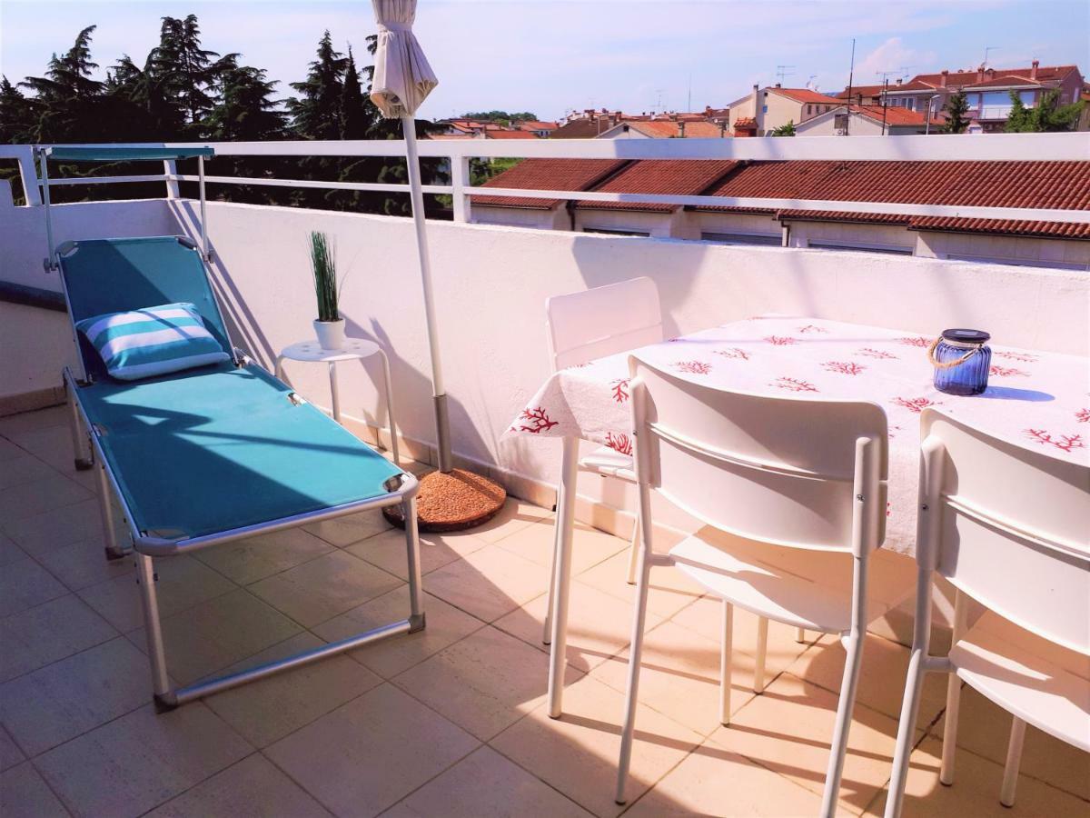 Deep Blue Apartment โปเรช ภายนอก รูปภาพ